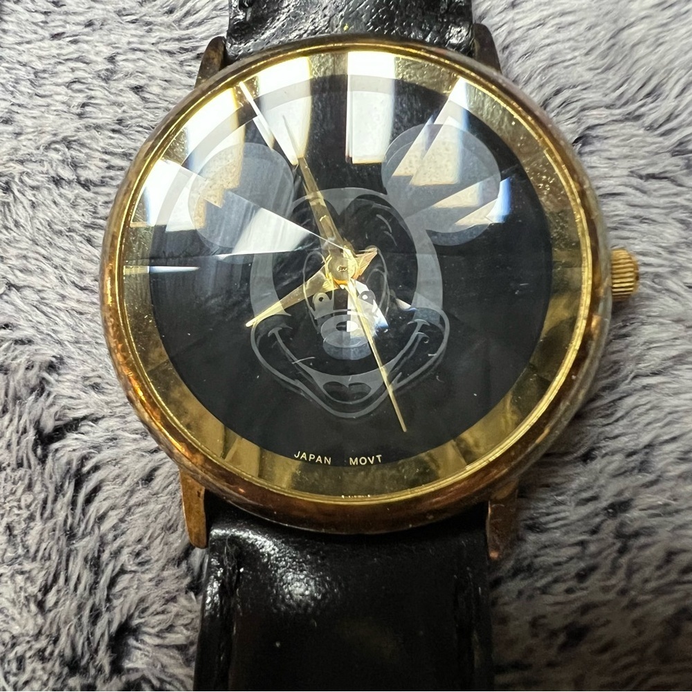 Walt Disney Mickey Mouse 65 Year Commemorative Limited Edition Watch - Picture 4 of 7